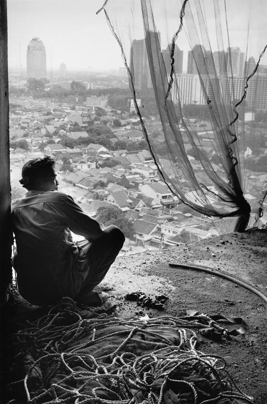 Jakarta frauen suchen männer