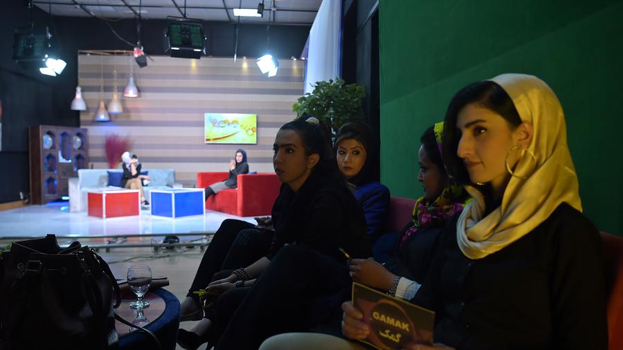 Afghanistan Mit Zan Tv Werden Afghanische Frauen Sichtbar Zeit Online