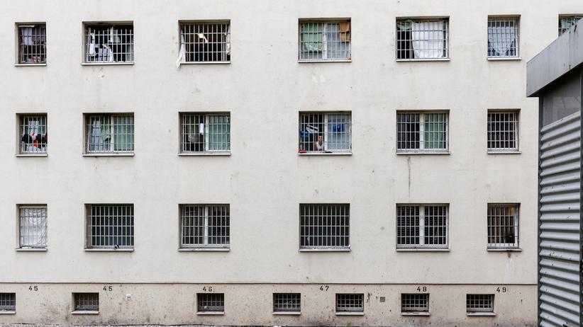 Gefängnisse in Sachsen: Über der Belastungsgrenze | ZEIT ONLINE