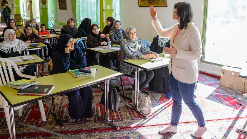 Flüchtlingshilfe: Eine Deutschstunde für Frauen aus Syrien in Halle an der Saale