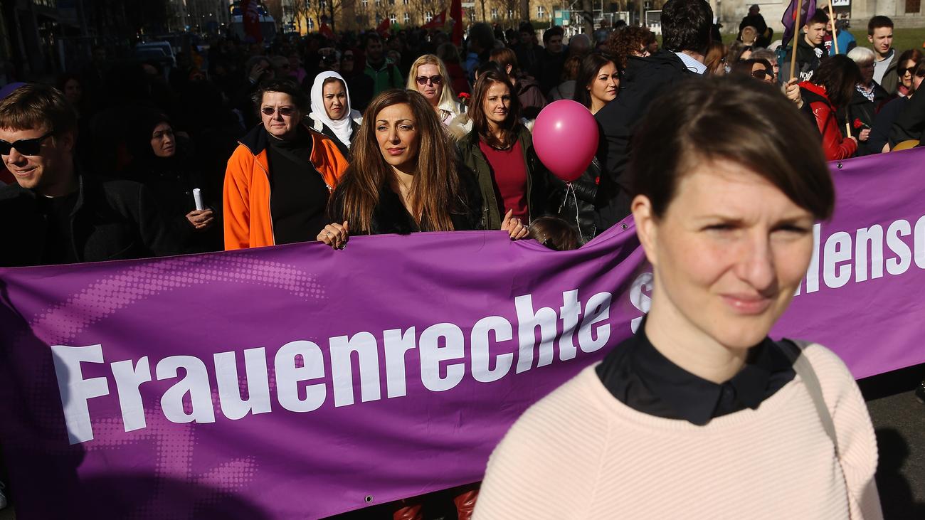 Frauentag Berlin will Frauen einen Feiertag widmen ZEIT ONLINE