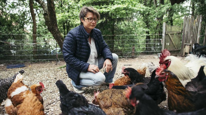 Ostdeutsche in Bayern: Jana Bauroth zog in den Neunzigern mit ihrem Mann ins bayerische Freising. Sie sagt, es sei für die Ostdeutschen damals schwer gewesen, eine Wohnung zu bekommen. 