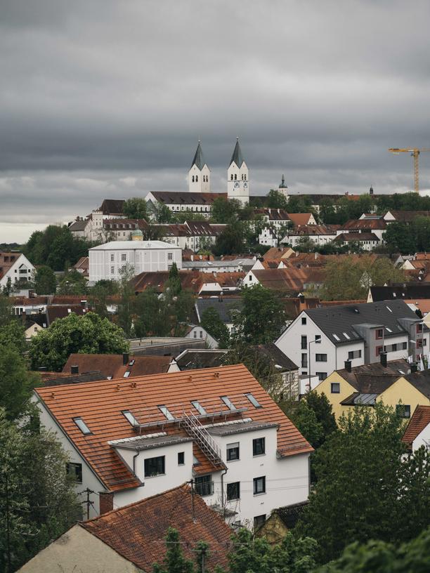 Ostdeutsche in Bayern: Wohlhabend und teuer: Freising.