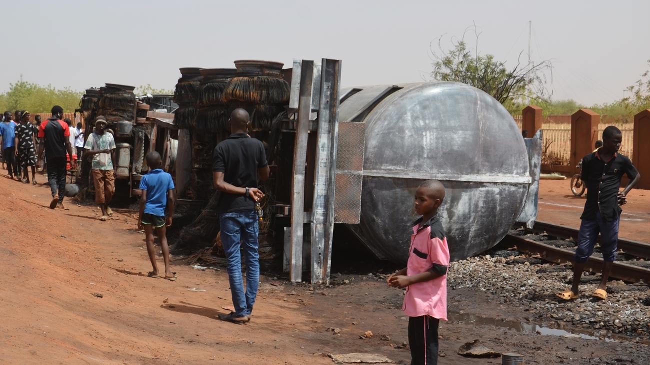 Niger: Mindestens 58 Tote bei Explosion eines Tankwagens | ZEIT ONLINE