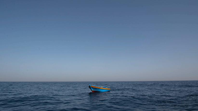 Tunesien: Beim Untergang eines Flüchtlingsboots im Mittelmeer werden erneut zahlreiche Menschen vermisst.