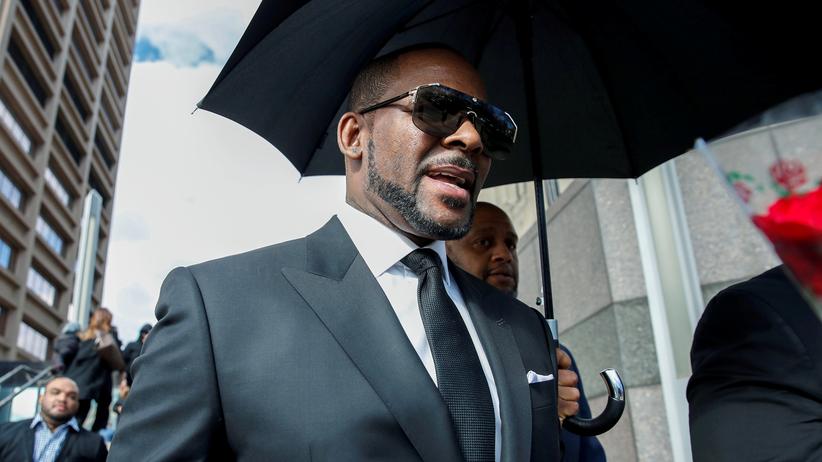 Sexueller Missbrauch: Neue Anklage gegen R. Kelly | ZEIT ...