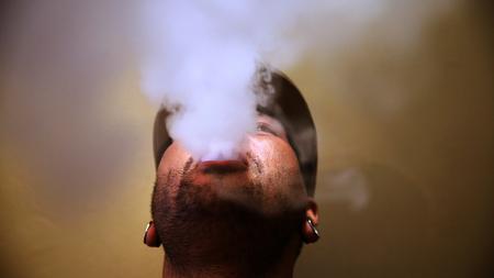 Rauchen Erster Us Bundesstaat Verbietet Verkauf Von E Zigaretten Zeit Online