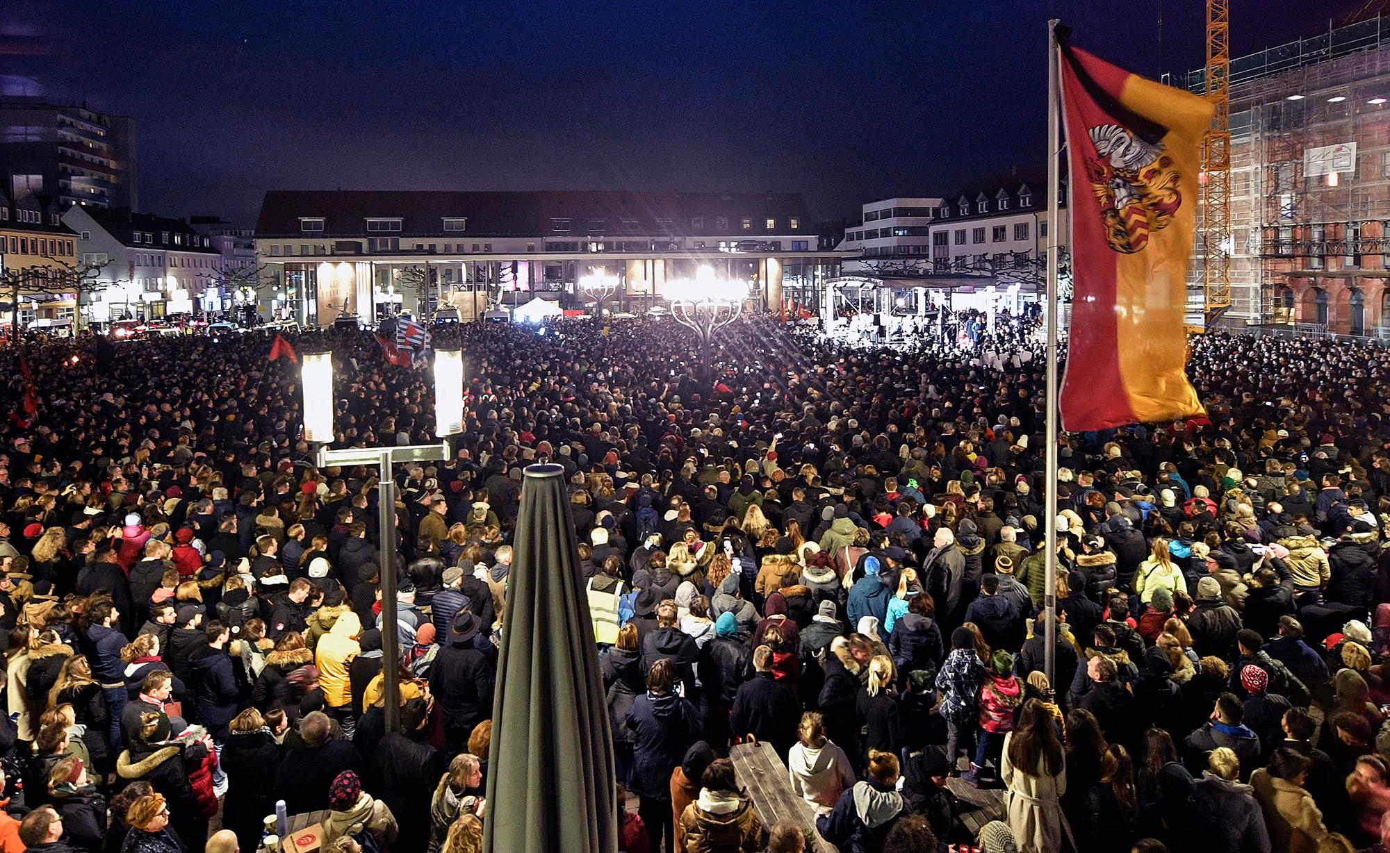 Anschlag in Hanau: Geeint in Trauer | ZEIT ONLINE