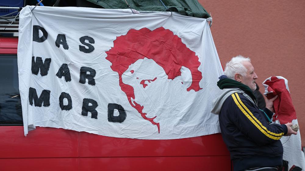 Oury Jalloh: Bis heute ist der Fall um den in einer Dessauer Polizeizelle verbrannten Asylbewerber Oury Jalloh nicht aufgeklärt.