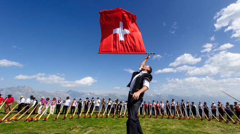 Auswanderung: Deutsche wandern am liebsten in die Schweiz aus