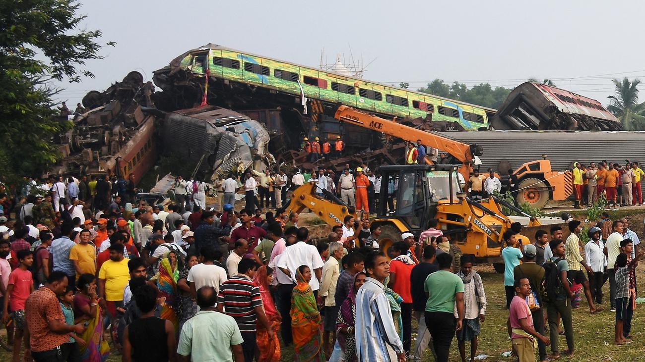 Train accident in India: no more survivors found after train accident in India