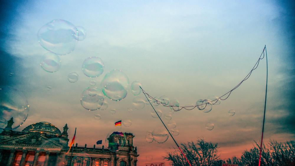 Demonstrationen gegen rechts: Wer nun das erste Mal seit Langem auf eine Demonstration geht, mag überrascht davon sein, dass dort nicht alle derselben Meinung sind.