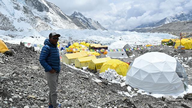 Himalaya: Nepalesischer Bergführer erreicht zum 30. Mal Gipfel des Mount Everest