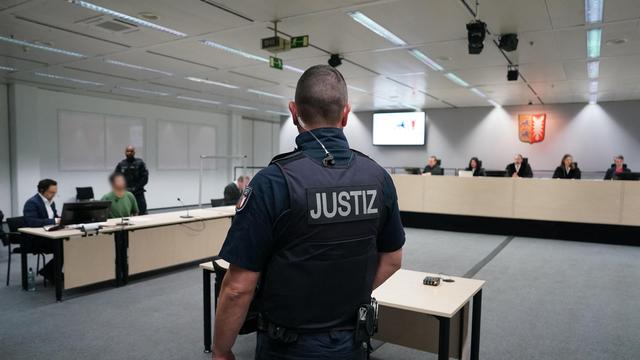 Gerichtsurteil: Lebenslange Haft für tödliche Messerattacke in Zug bei Brokstedt