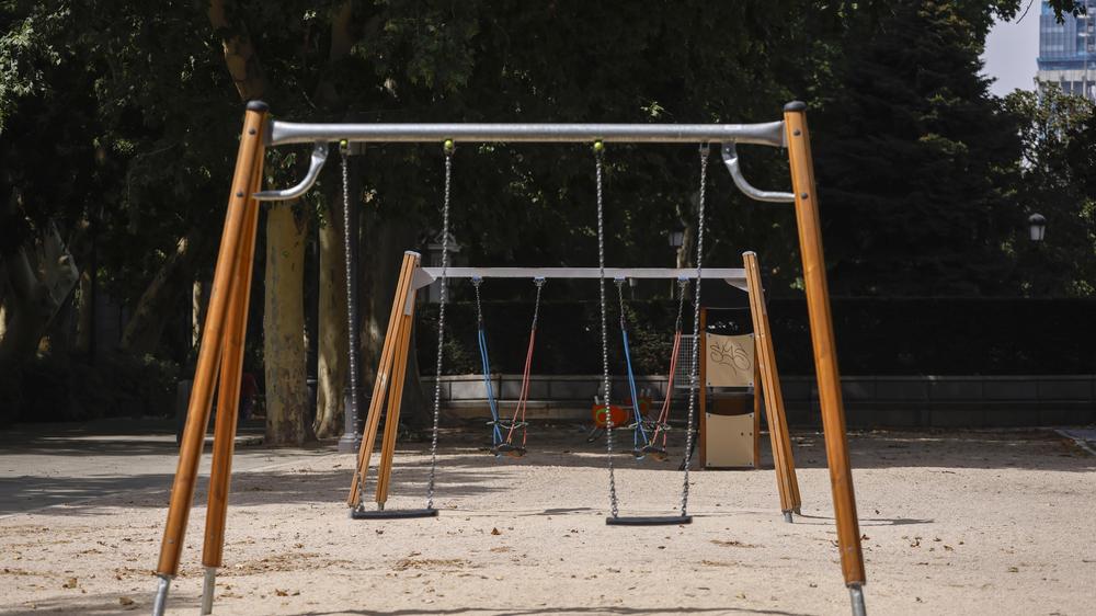 Familienplanung: In vielen wirtschaftlich hoch entwickelten Ländern sinkt die Geburtenrate.