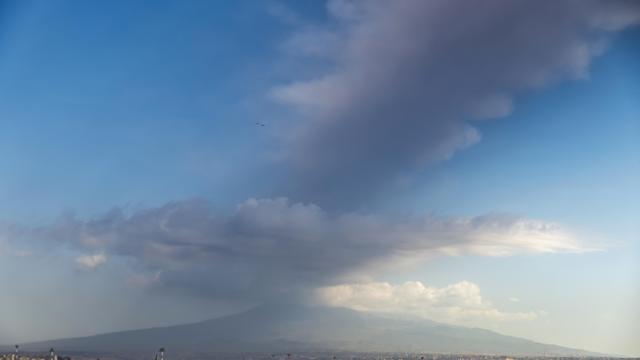 Aschewolken: Flughafen von Catania nach Ätna-Ausbruch erneut geschlossen 