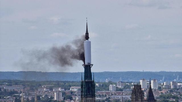 Frankreich: Brand in Kathedrale von Rouen ausgebrochen