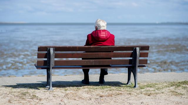 Rente: Zahl der Rentner mit Grundsicherung steigt
