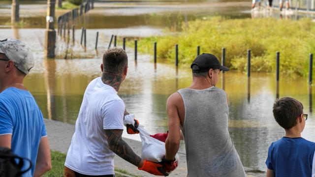 Hochwasser: Flutwelle erreicht Wrocław in Polen