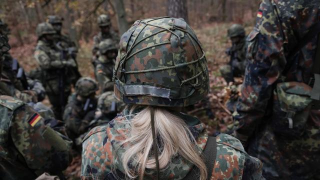 Eva Högl: Wehrbeauftragte kritisiert Lage der Frauen in der Bundeswehr