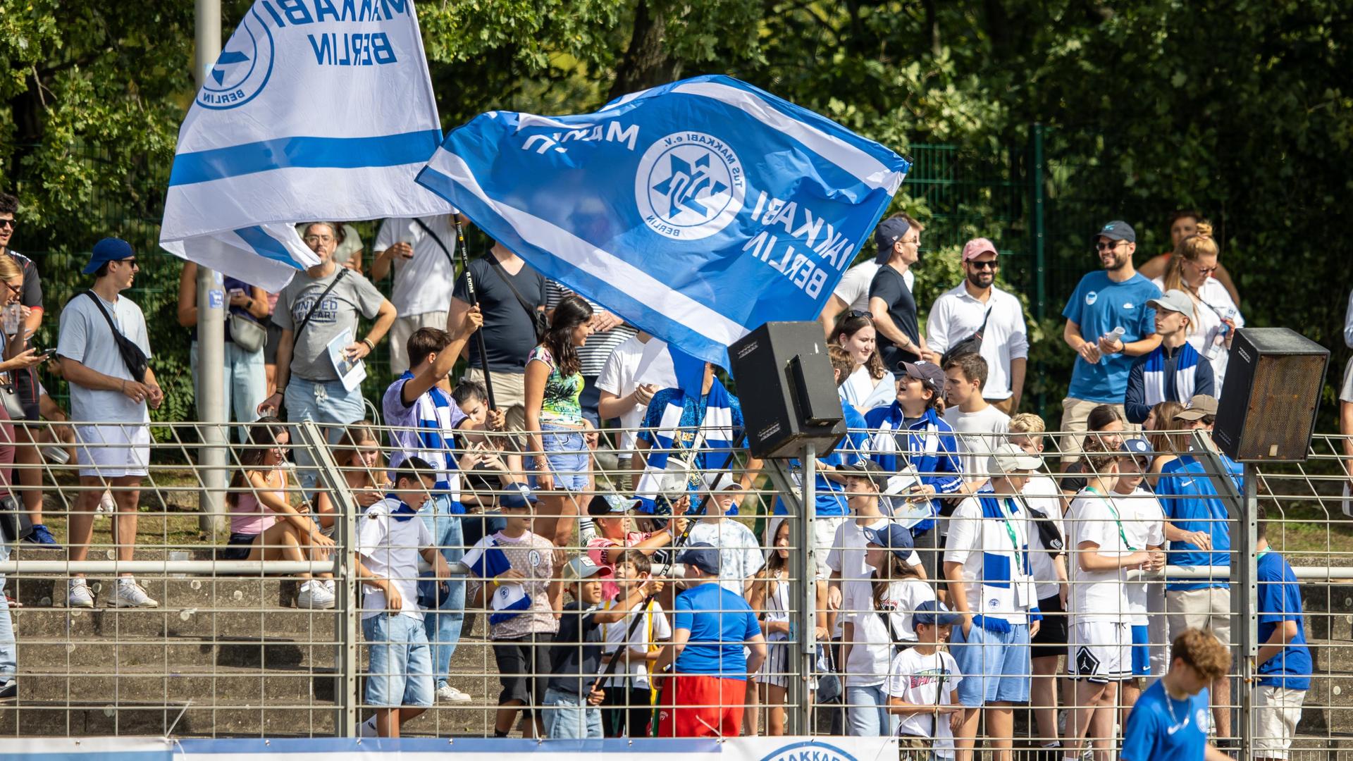 Antisemitismus bei Fußballspielen: Innensenatorin kritisiert Angriffe auf Makkabi-Spieler in Neuköl…