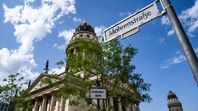 Berlin: Mohrenstraße wird am Samstag doch nicht umbenannt