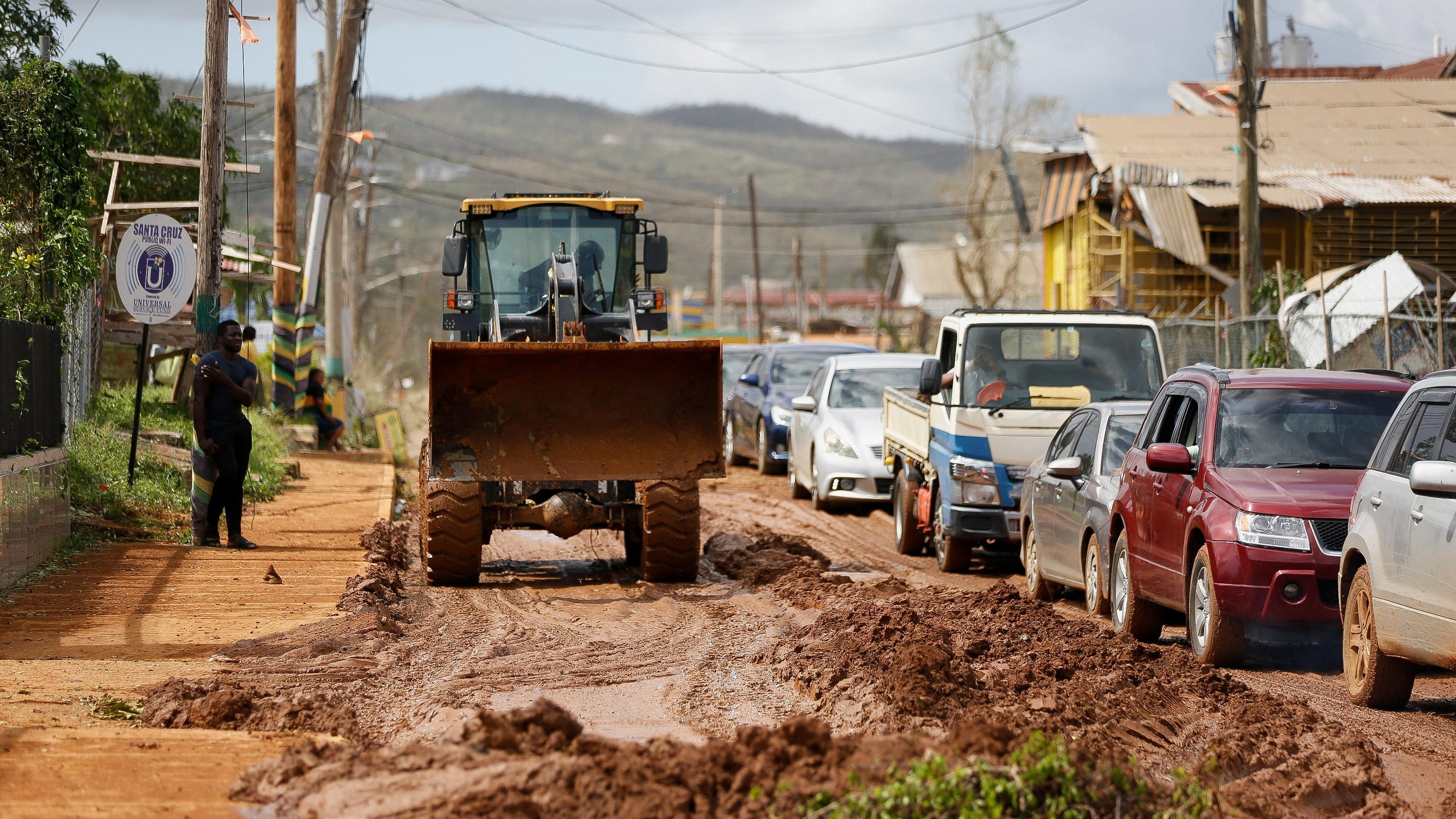 Tropischer Wirbelsturm: Nach dem Durchzug des Hurrikans Melissa beginnen die Aufräumarbeiten auf Jamaika.