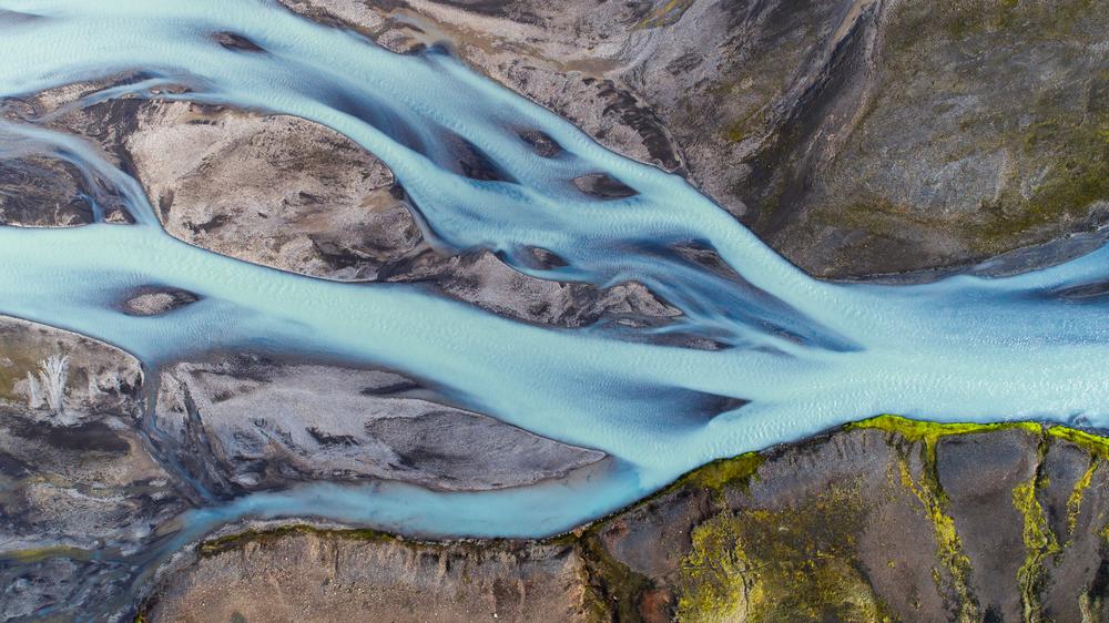 Christian Welzel: Must be cold: a riverbed in Iceland.