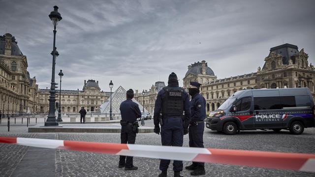 Louvre: Zwei Festnahmen nach Juwelendiebstahl aus dem Louvre