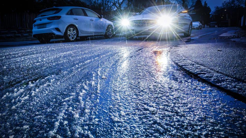 Weather: In many parts of Germany the roads are slippery - like here in Munich.