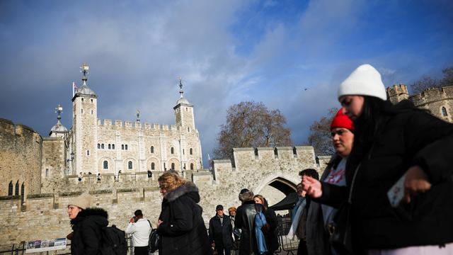 Großbritannien: Vitrine mit Kronjuwelen beschmiert – Tower of London gesperrt
