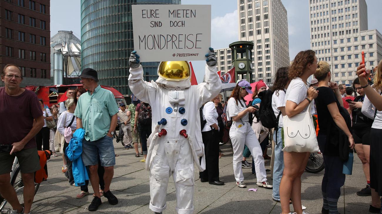 Wohnungsmangel: Jüngere und ältere Menschen finden laut einer Studie kaum eine Wohnung