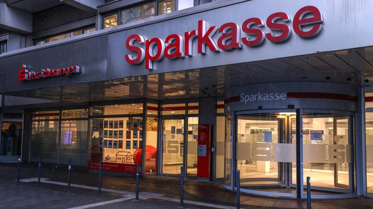 Diebstahl in Gelsenkirchen: "Die Sparkasse ist wie die Kunden Opfer des Verbrechens"