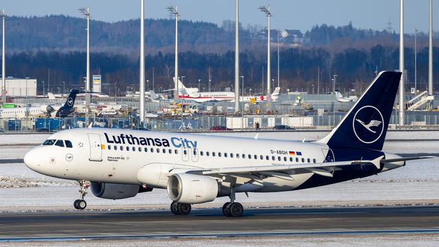 Luftverkehr: Piloten machen sich auch bei Lufthansa Cityline bereit für Streik