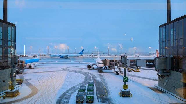 Wetter: Kein Flugbetrieb am BER, Wetterdienst warnt vor anhaltendem Eisregen