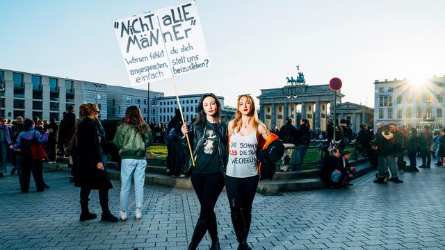 Demo gegen sexualisierte digitale Gewalt in Berlin