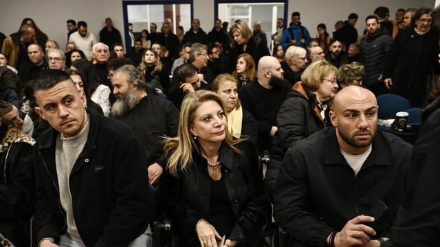 Griechenland: Prozess um schweres Zugunglück nach Chaos im Gerichtssaal vertagt