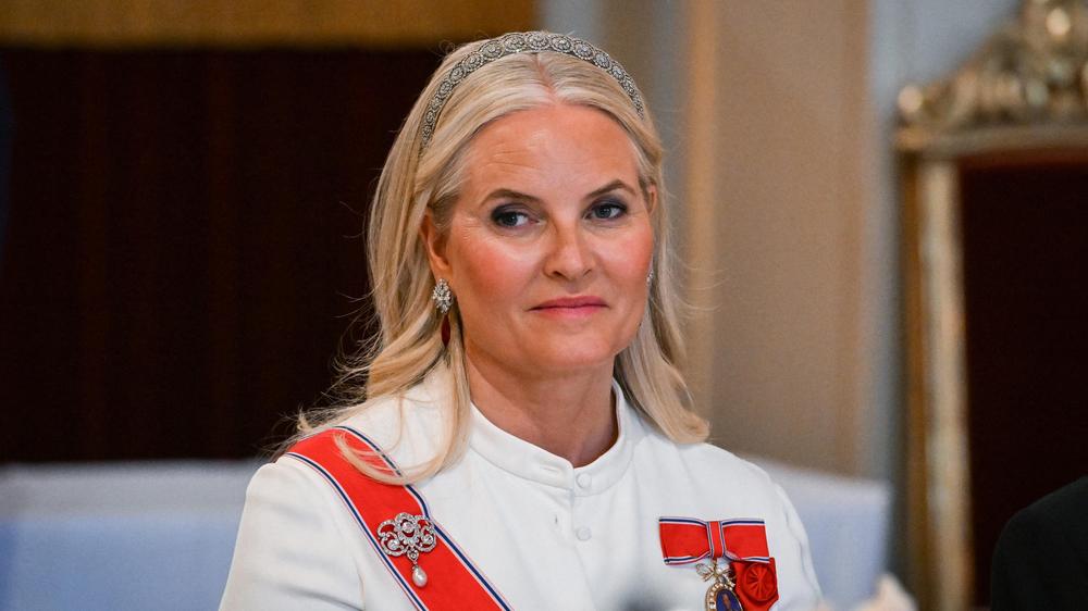  Crown Princess Mette-Marit of Norway during the gala dinner at the Royal Palace in Oslo on June 23, 2025, as part of the presidential state visit to Norway. Photo by Abdullah Firas/ABACAPRESS.COM