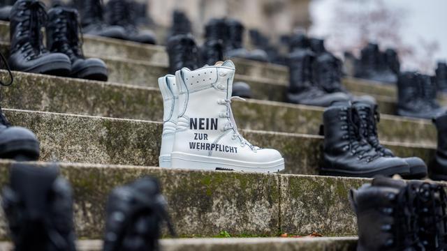 Protest gegen Wehrdienst: Jugendliche sehen sich bei Wehrdienst übergangen