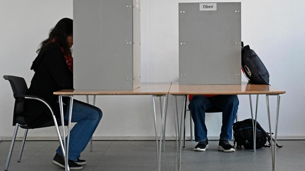 Landtagswahl: Die Menschen in Rheinland-Pfalz haben die Wahl: Am wahrscheinlichsten ist eine große Koalition – wer diese anführen könnte, ist offen.