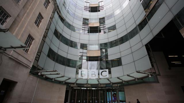 Bild: Öffentlich-rechtliche Medien: BBC will einem Bericht zufolge rund 2.000 Stellen streichen