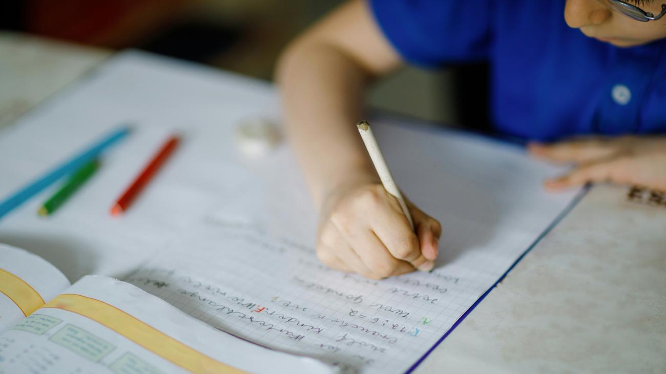 Chancenmonitor zu Ungleichheit: Bildung und Einkommen der Eltern bestimmen den Lebensweg ihrer Kinder