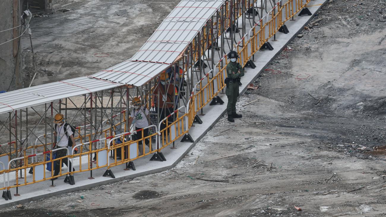 Hochhausbrand in Hongkong: Bewohner dürfen zeitweise Wohnungen betreten