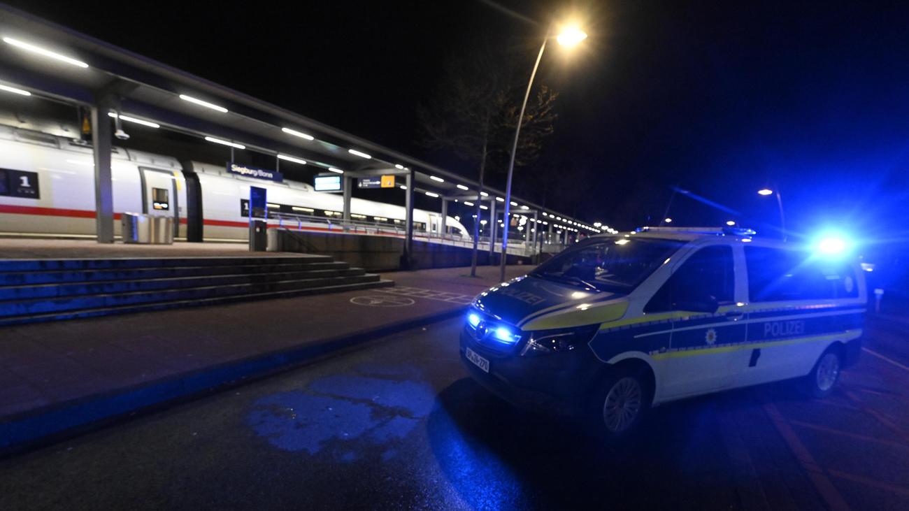Deutsche Bahn: Mann droht in ICE in Nordrhein-Westfalen mit Anschlag 