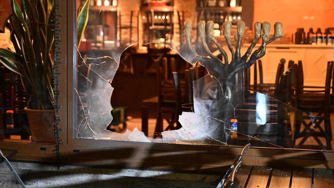 Ermittlungen wegen Antisemitismus: Ermittler prüfen mutmaßliches Bekennervideo zu Restaurant-Angriff