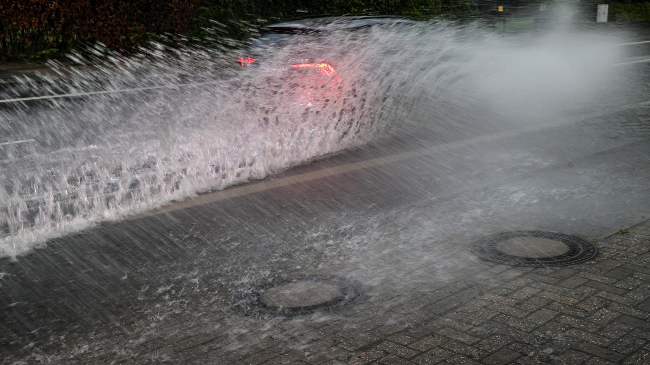 Gewitter: Schweres Unwetter überzieht den Westen Deutschlands 