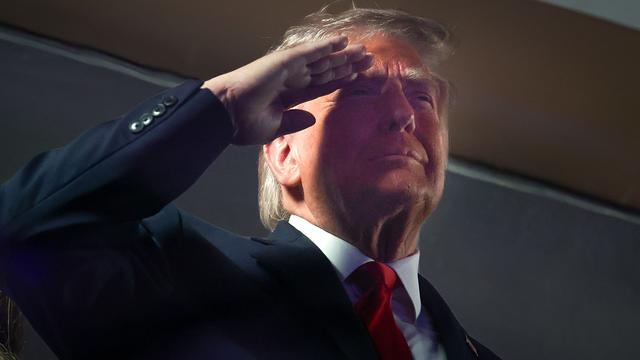 New York: Basketballfans buhen Donald Trump bei NBA-Finalspi