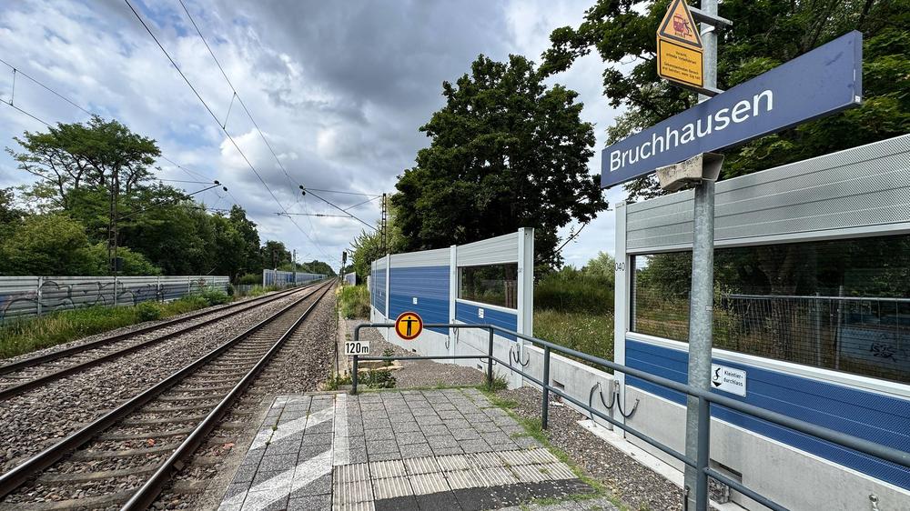 Bahn Sicherheitsmitarbeiter Ticketkontrolle Karlsruhe