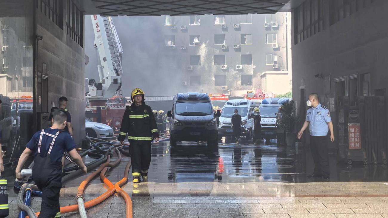 Brand in Schuhfabrik in China: Mindestens 28 Tote bei Brand in Schuhfabrik in China