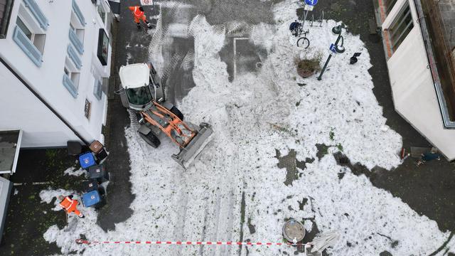 Gewitter und Wetterumschwung: Wetterumschwung zum Wochenende mit Hagel und Starkregen